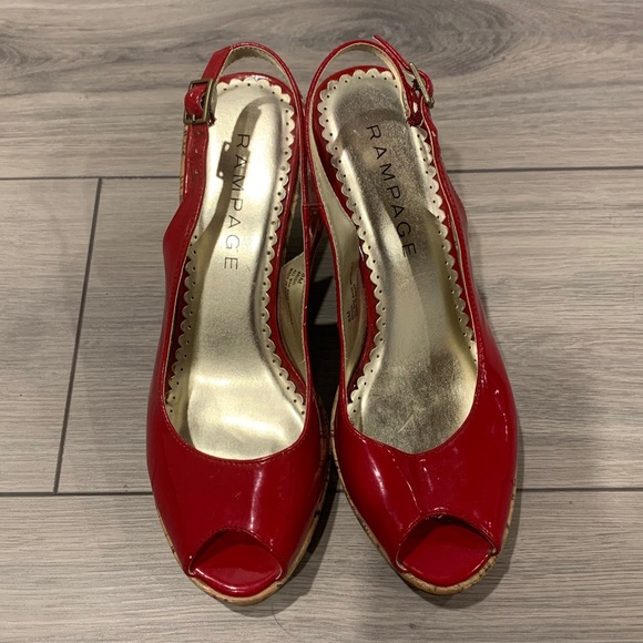 Rampage Wedge Sandals - Picture 4 of 8